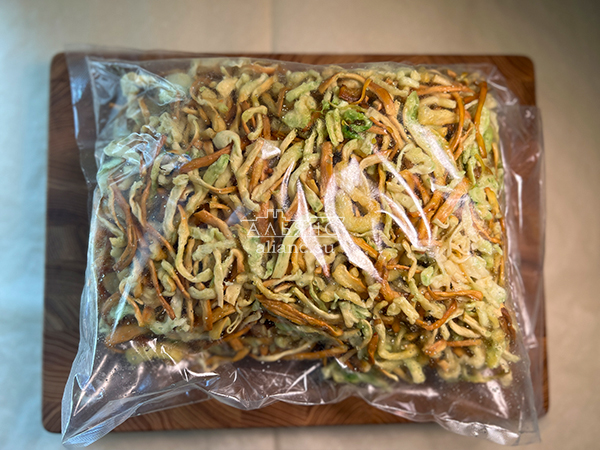 Нитка ЖАРЕНАЯ "Васаби" Oktobersnack 1 кг (сырный продукт) в Кургане