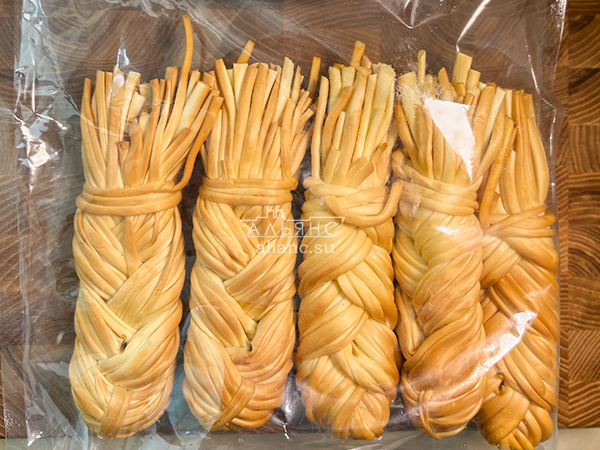 Сырный продукт ФЕРМЕРСКИЙ коса копченая в Кургане