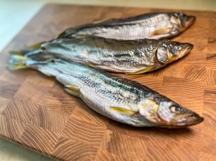 Орехи: Корюшка с икрой вяленая ГОСТ (крупная)