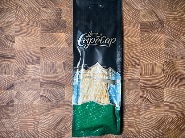 Сыр 60 гр ГОРНЫЙ СЫРОВАР (Паутинка копчёная) в Кургане